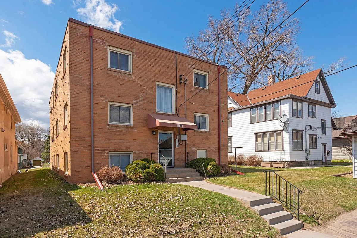 Building Photo - 1811 Johnson St NE