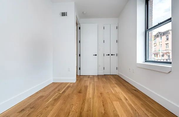 Rented by Nooklyn NYC LLC | media 67