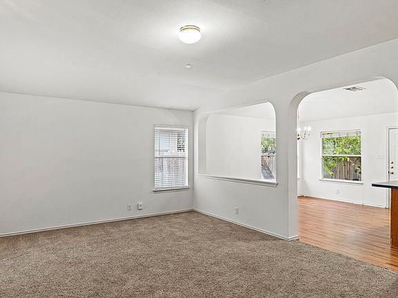 5th image of 14346 Markham Ln