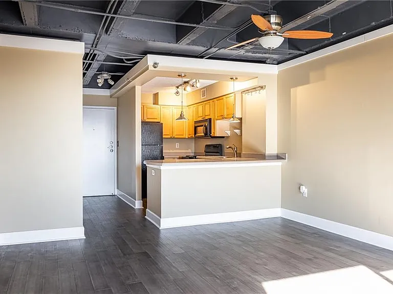2479 Peachtree Rd NE #1010 — Photo 12
