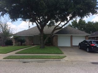 617 Dunbar Dr, Victoria, TX 77904