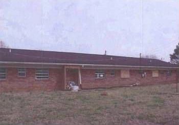 2nd image of 3125 Suzanne St