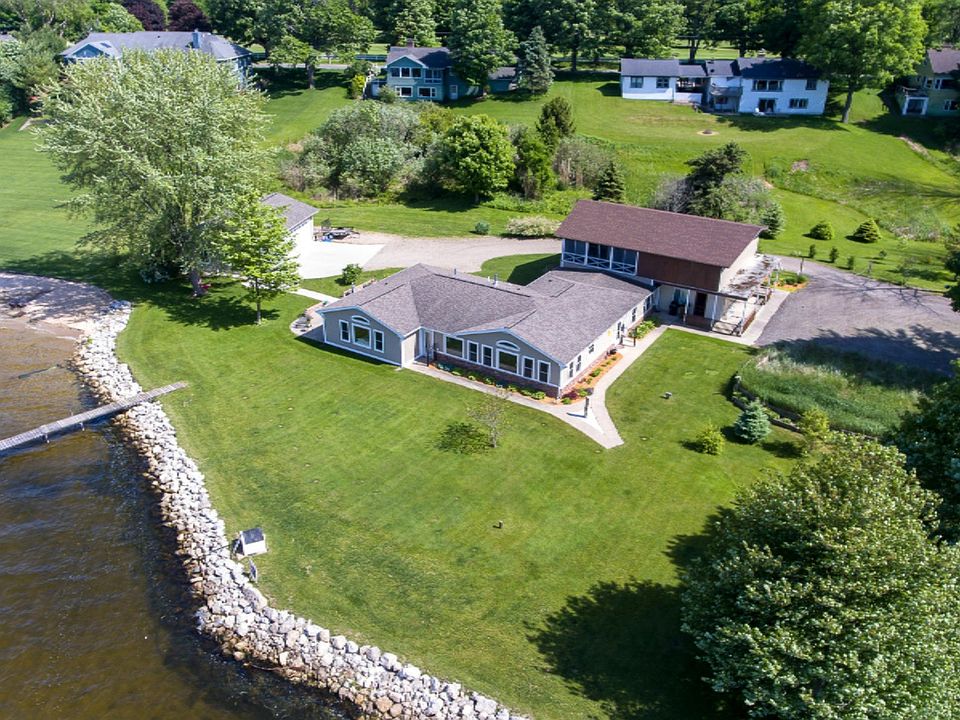 1st image of 5710 N Scenic Dr
