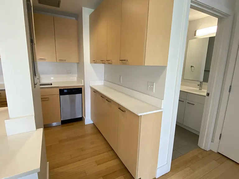 1091 Boylston St — Photo 4
