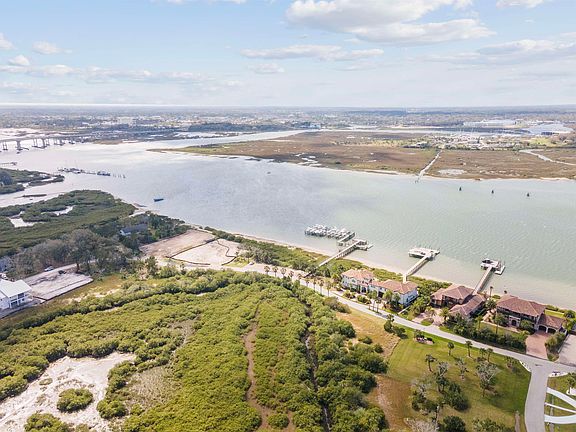 4th image of 186 Pelican Reef Dr