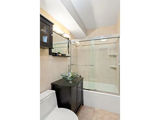 Rented by Level Group | media 8