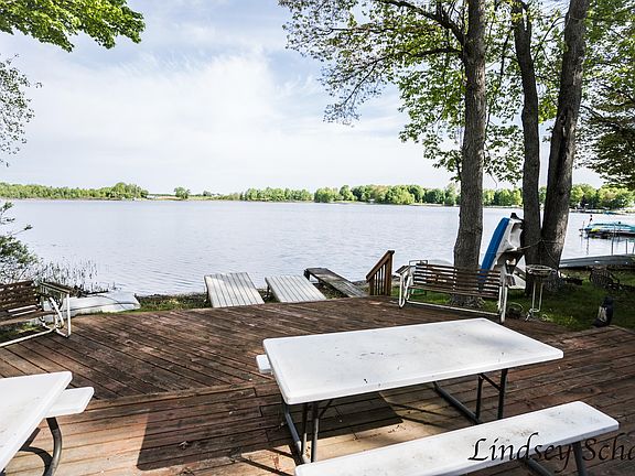 2nd image of 4647 Lakeview Dr
