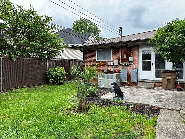 203 E Springdale Ave — Photo 7