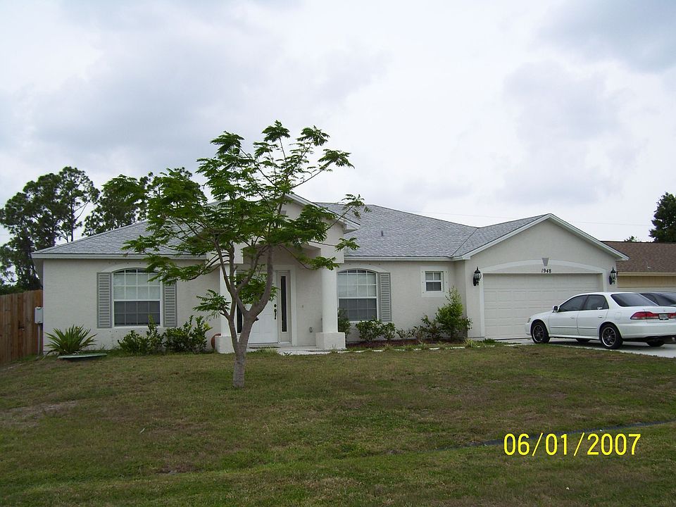 1st image of 1948 SE Esterbrook St
