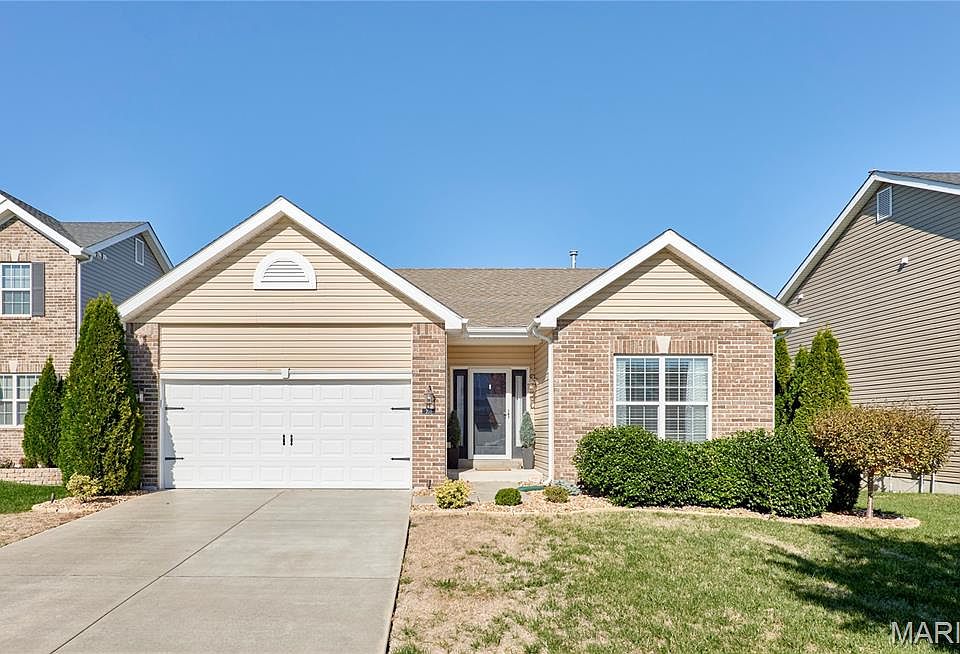 1st image of 205 Charlestowne Place Dr