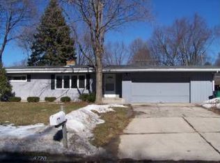 4720 Brookview Rd, Rockford, IL 61107