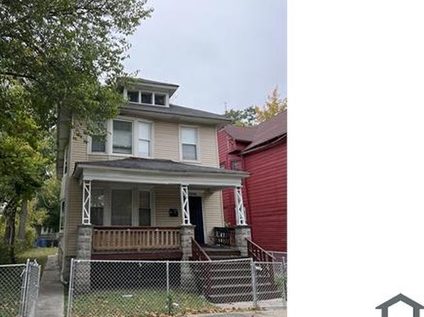 11740 S La Salle St #1