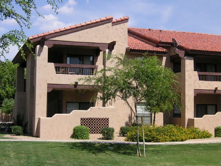 Upstairs end unit. Only shares one wall.