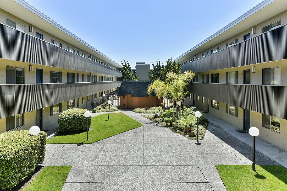 Photo 1 of 13 - Villa Marina Apartments - Alameda, CA Primary Photo - Villa Marina Apartments