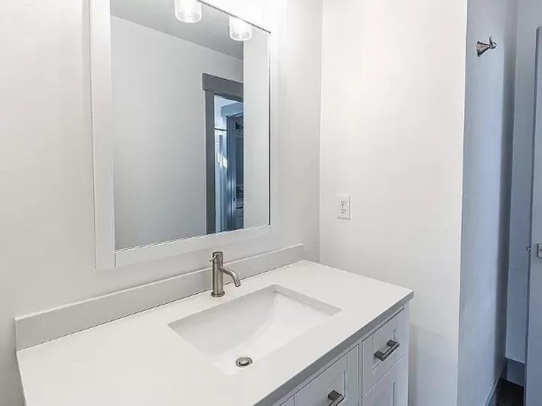 646 S Tylee Way — Photo 25