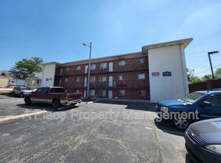 2625 S Big Bend Blvd APT 3, Saint Louis, MO 63143