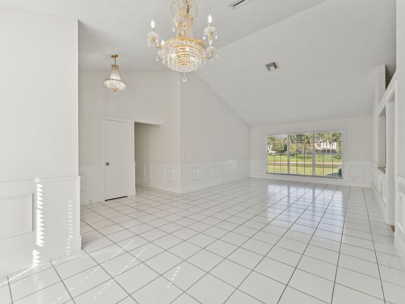 2nd image of 3855 Sabal Lakes Rd