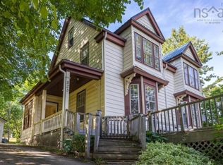 523 Chebucto St, Baddeck, NS B0E 1B0