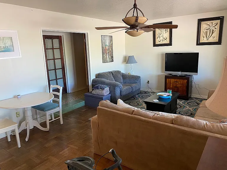 1828 N Campbell Ave — Photo 4