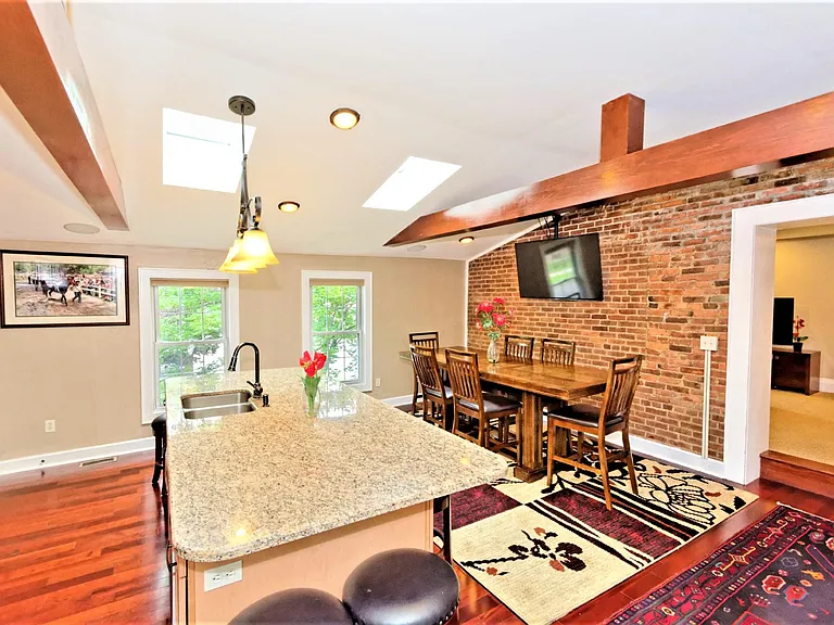 47 W Harrison St — Photo 3