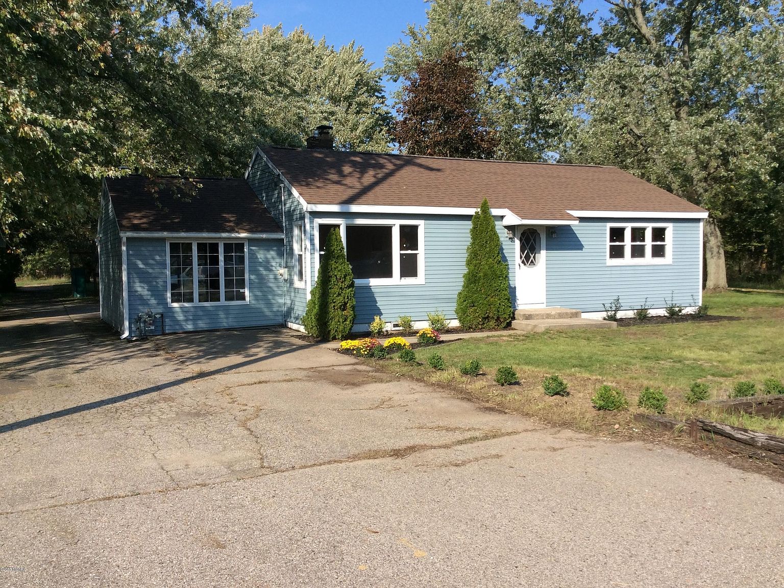1170 E Pontaluna Rd, Spring Lake, MI 49456 Zillow