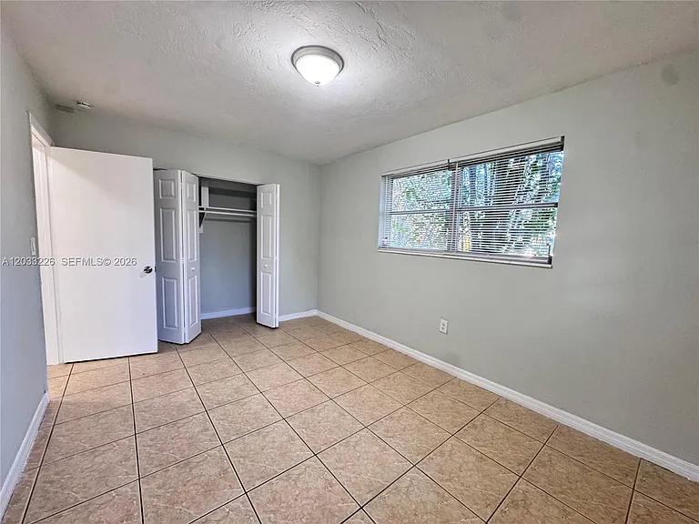 7900 NW 16th St — Photo 11