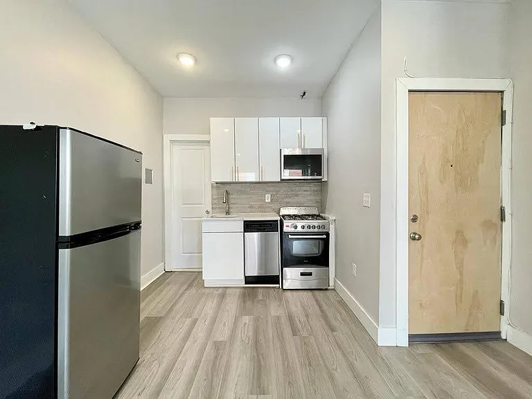 55 Graham St #3A — Photo 1