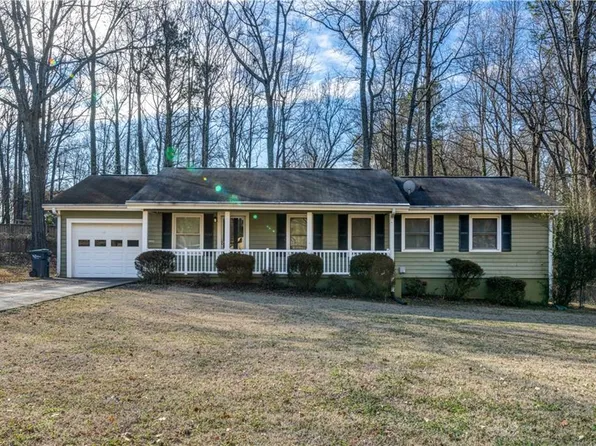 1951 Branch View Dr, Marietta, GA 30062