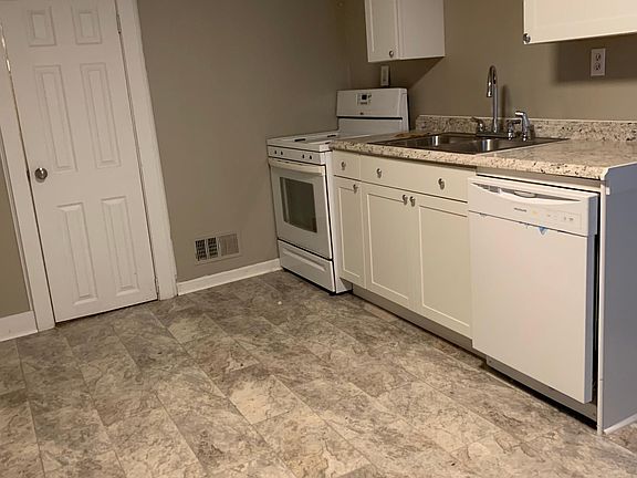 3rd image of 529 6th St