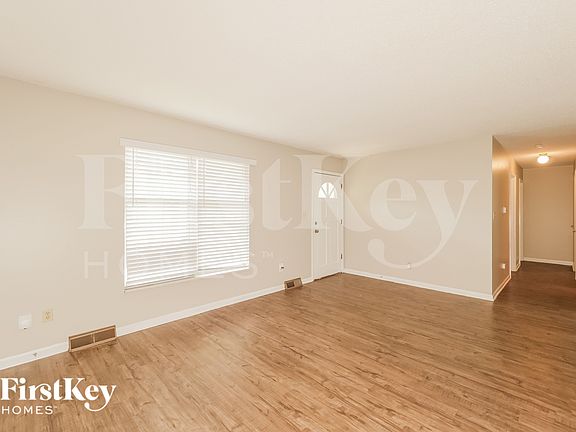 5th image of 128 N 1st St