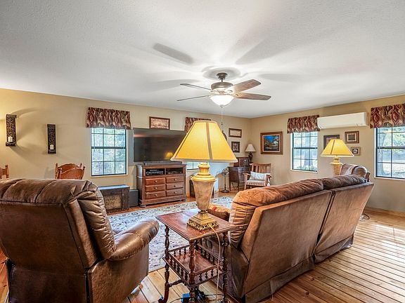 4th image of 5415 Old Israel Rd