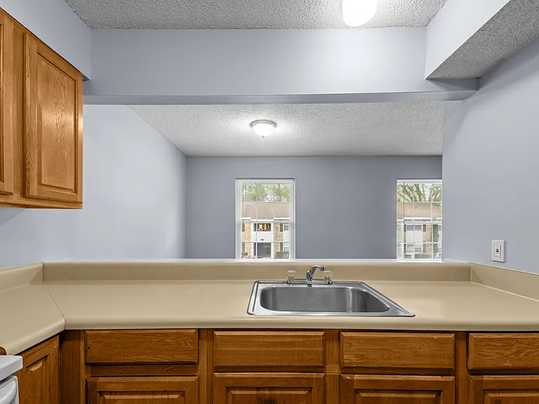 Sabal Palms Apartments — Photo 18