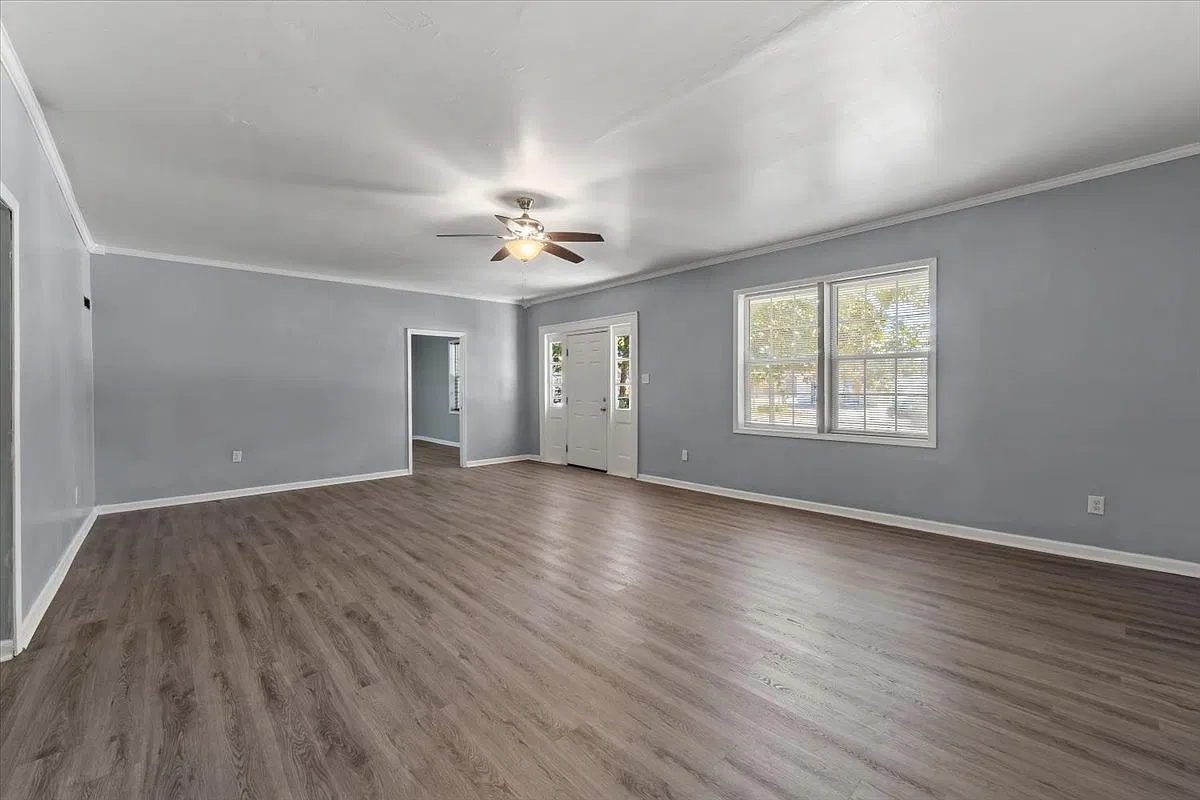 3 bed, 1718 sqft, $1,295 — Photo 3