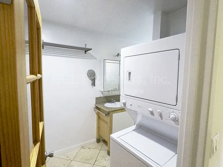 1287 S Cochran Ave #1 — Photo 5