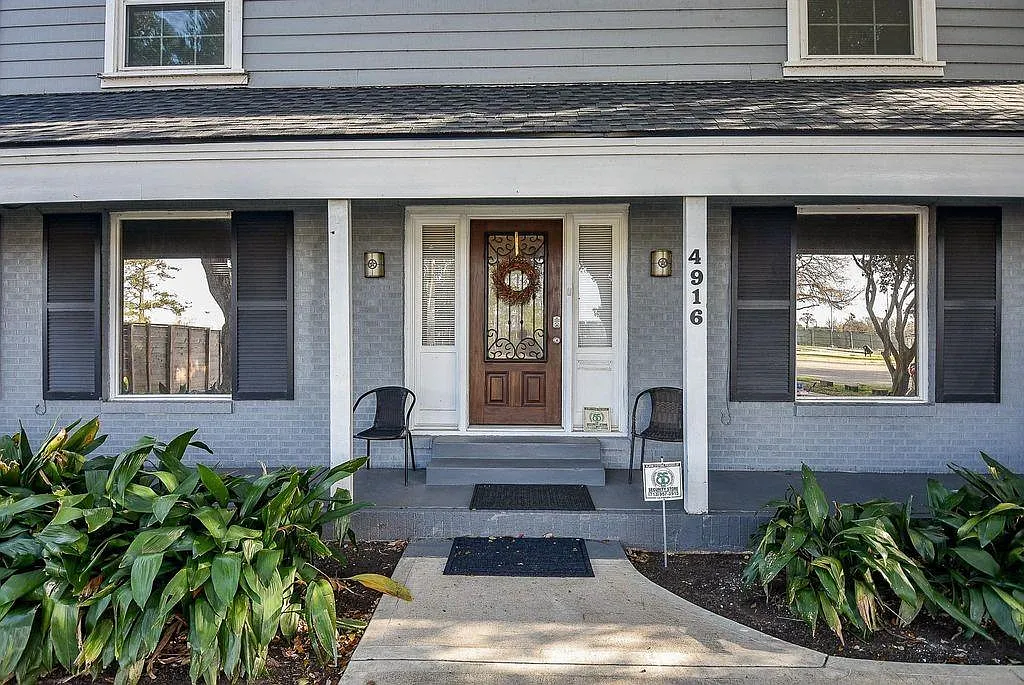 2 bed, 1.5 bath, 1992 sqft, $1,895 — Photo 2