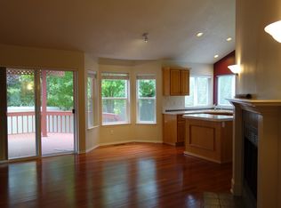 9342 SW Claridge Dr, Tigard, OR 97223