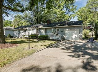 9401 Houghton St, Livonia, MI 48150