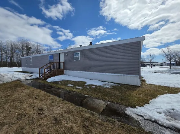 55 Chelsey Ln, Cheboygan, MI 49721