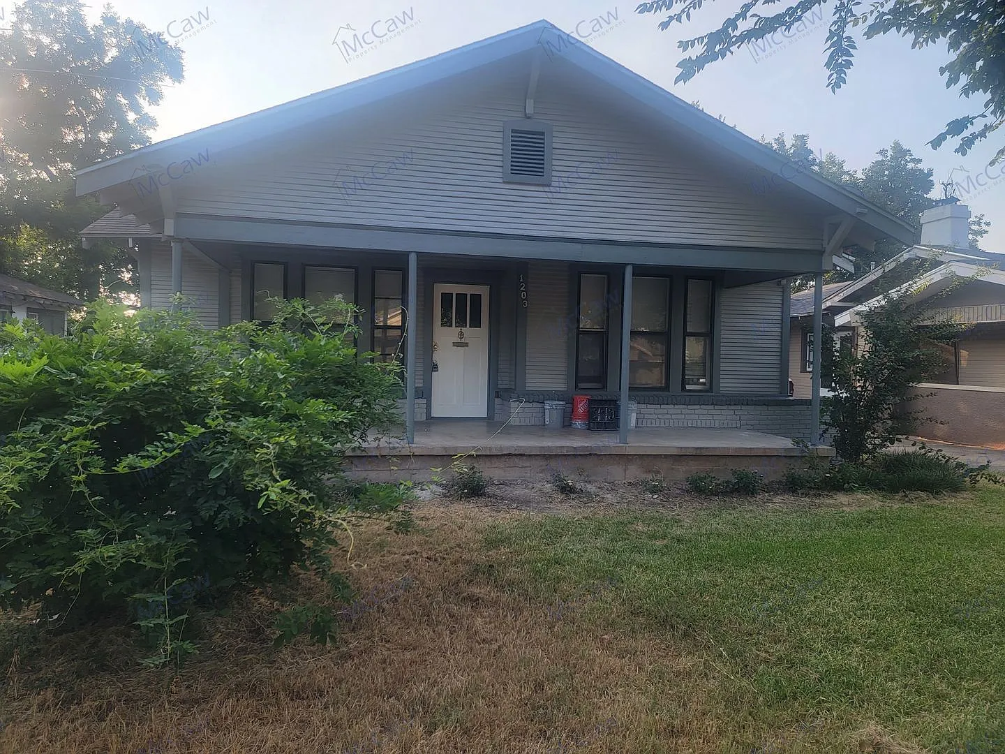 3 bed, 2.0 bath, 1444 sqft, $995 — Photo 1