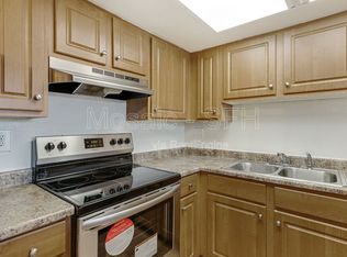 3810 N Maryvale Pkwy APT 1050, Phoenix, AZ 85031