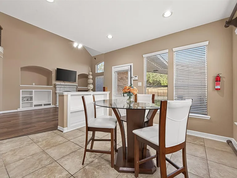 21103 Falcon Creek Ct — Photo 17