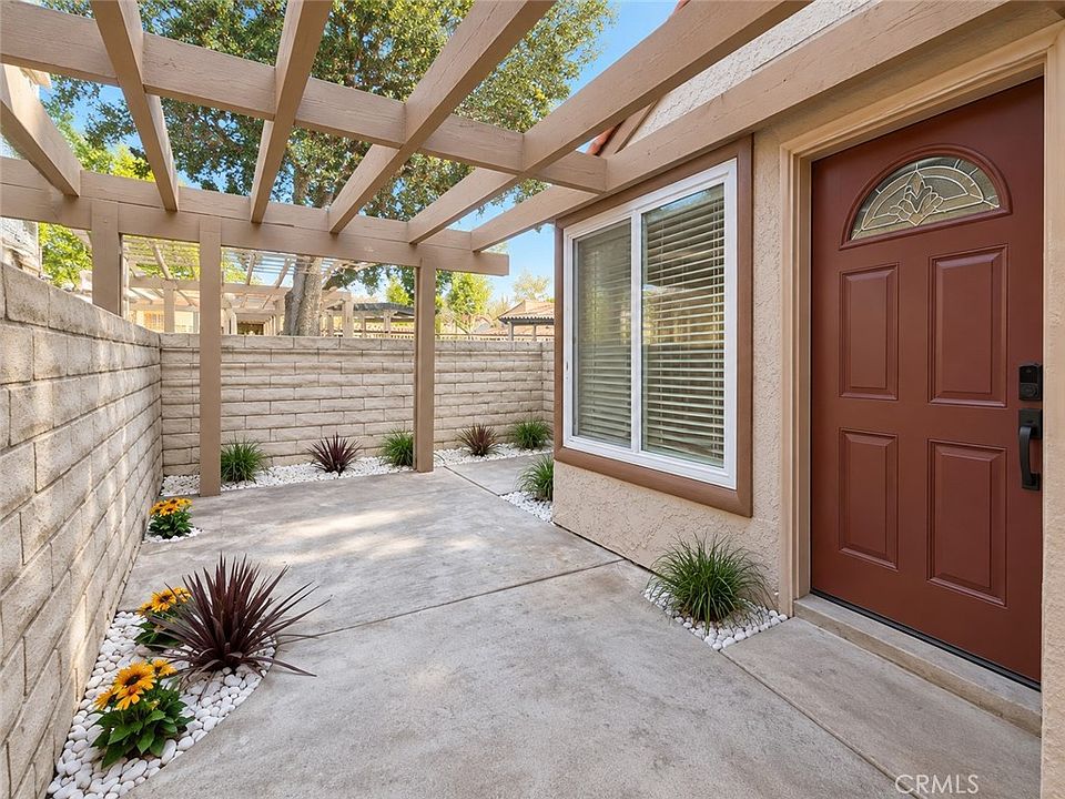 1st image of 2704 Via Colina #9
