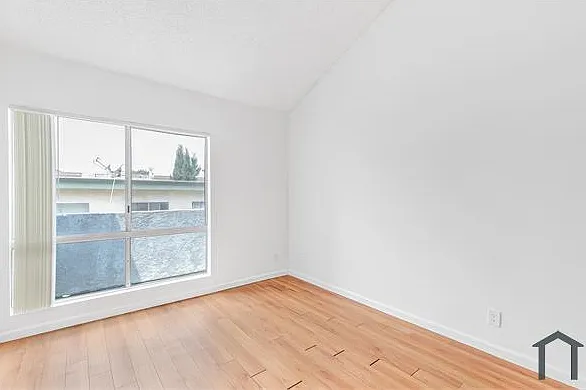 15603 Parthenia St #205 — Photo 8