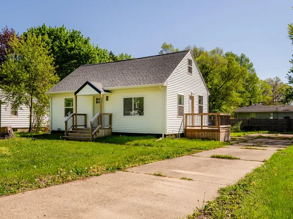 1439 Agard Ave, Benton Harbor, MI 49022