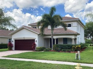 1926 Par Dr, Naples, FL 34120