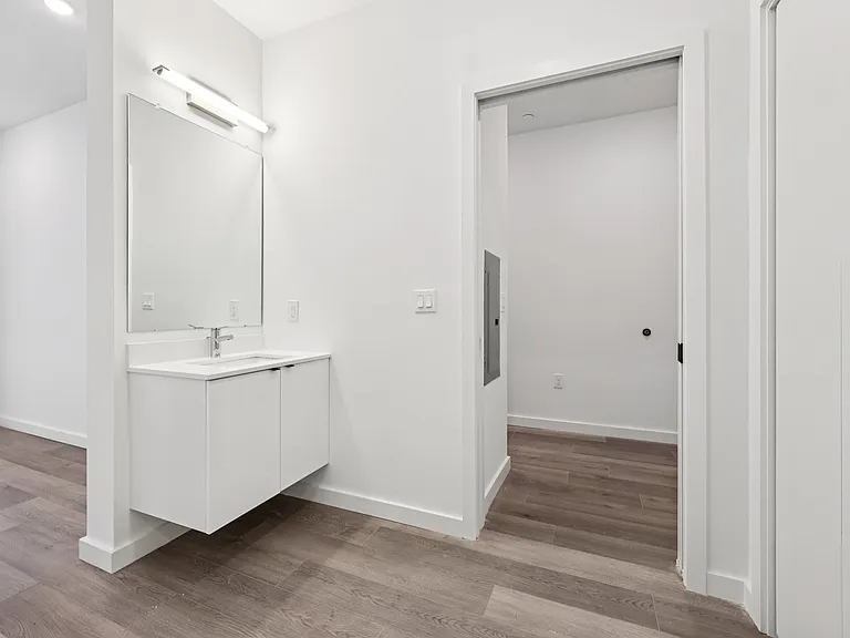 130 Monitor Street — Photo 11