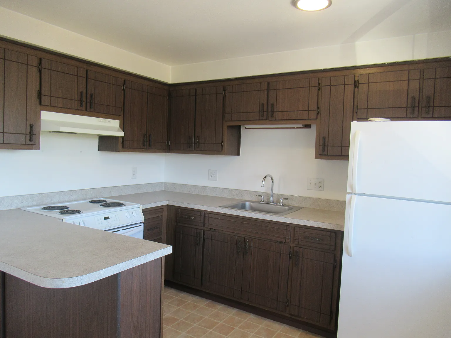 2 bed, $1,595 — Photo 2
