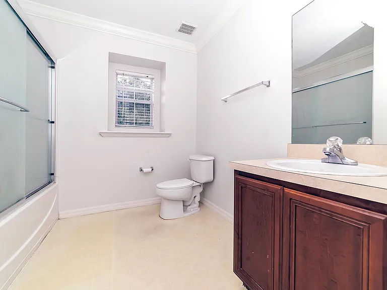 10124 Malpas Point — Photo 16