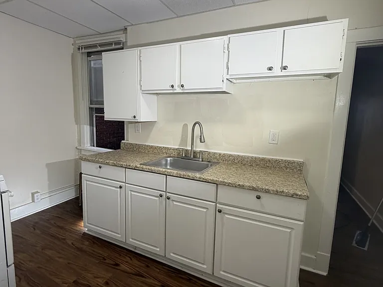 2815 Brownsville Rd #6 — Photo 8