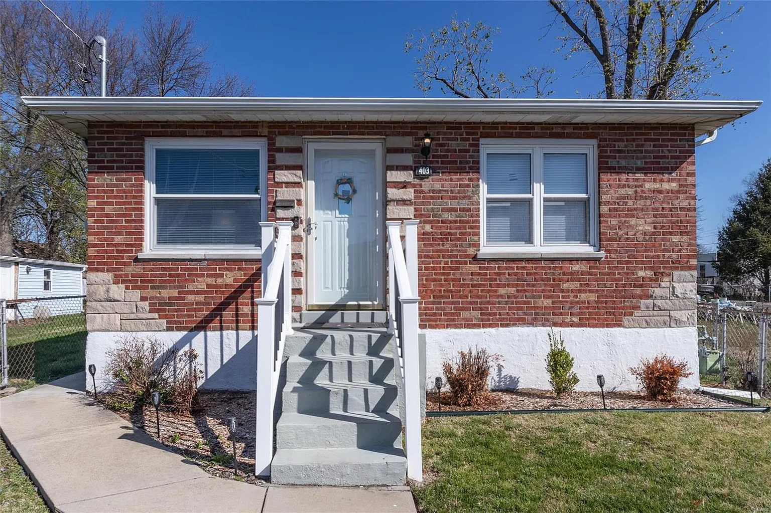 403 W Holden Ave photo 1